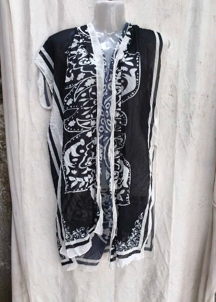 I. Stylish Black &amp; White Printed Dupatta