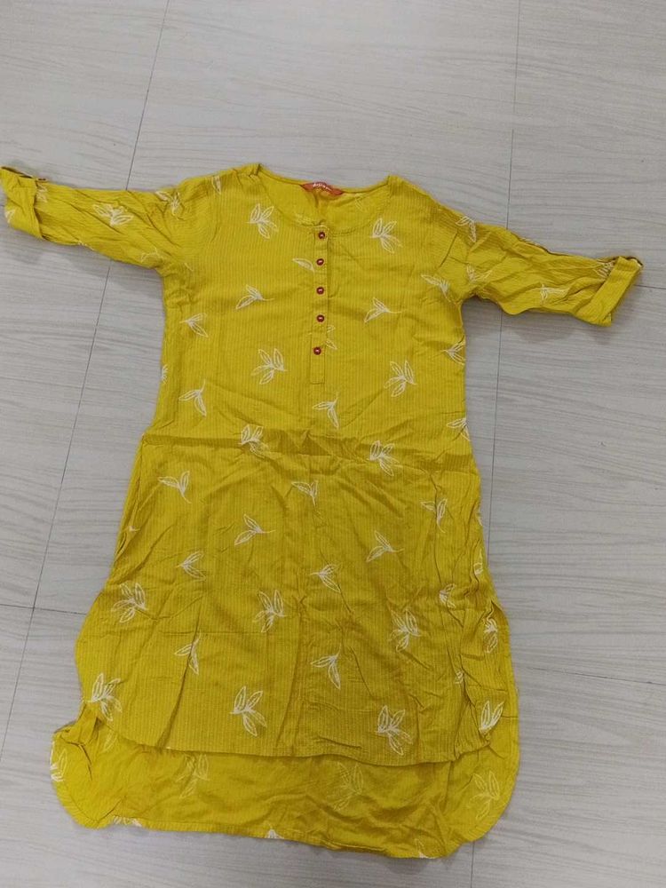 Yellow Leaf Print Kurta