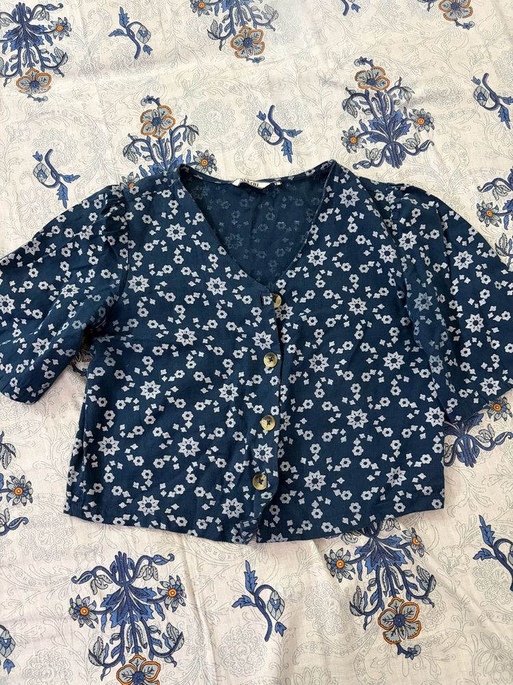 Navy V-Neck crop top