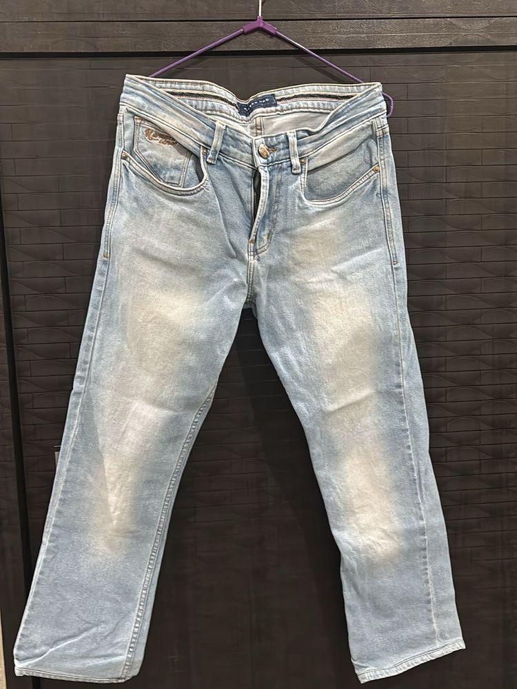 Light Wash Denim Jeans
