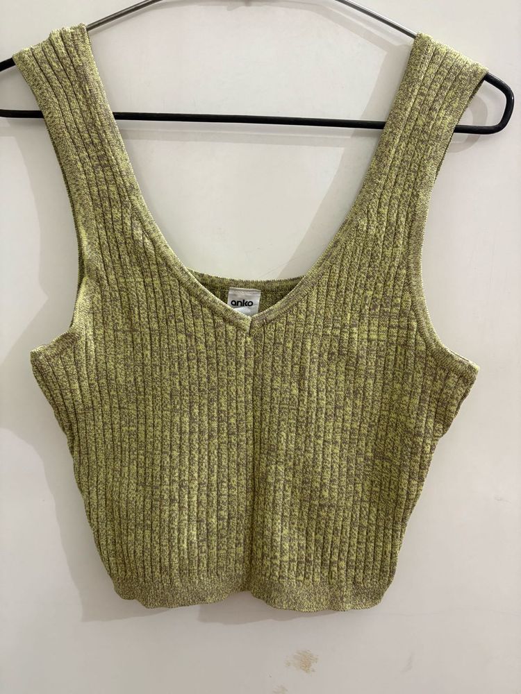 Chic Ribbed Knit Cropped Tank Top