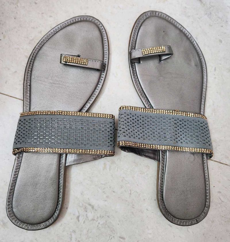 Flats Sandals