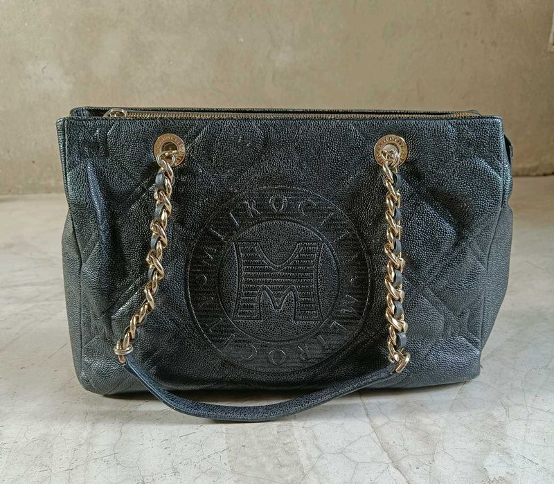 AUTHENTIC METROCITY BAG Chic Black Quilted Handbag