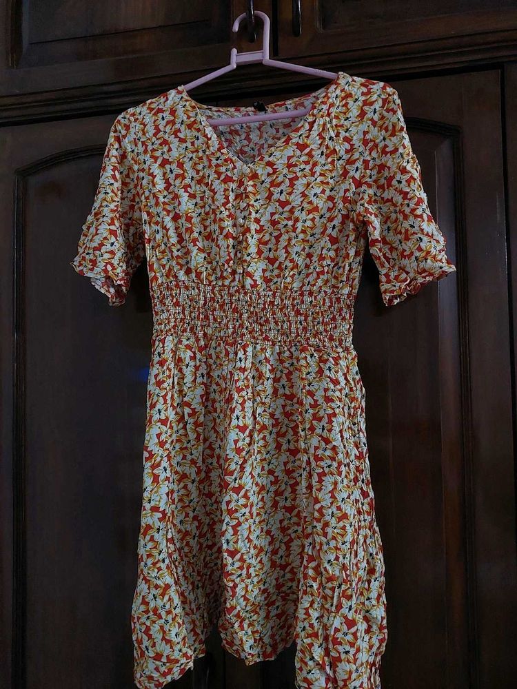 Chic Floral Smocked Waist Dress