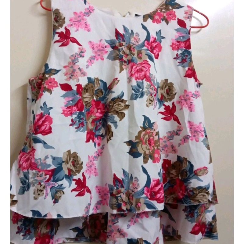 Floral Top And Belt Combo