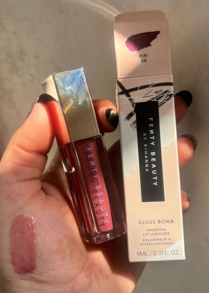 Fenty Beauty Gloss Bomb - RIRI 08