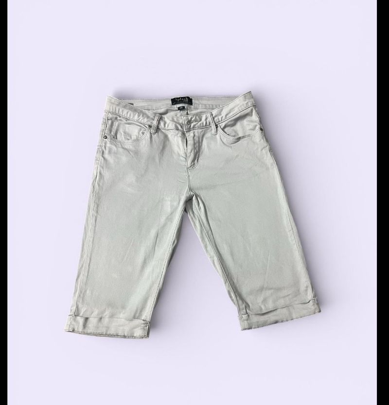 Topshop Capri Jeans - Stylish and Comfortable!