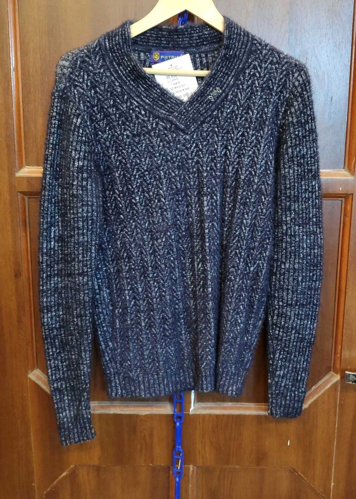 Men's V-Neck Textured Sweater