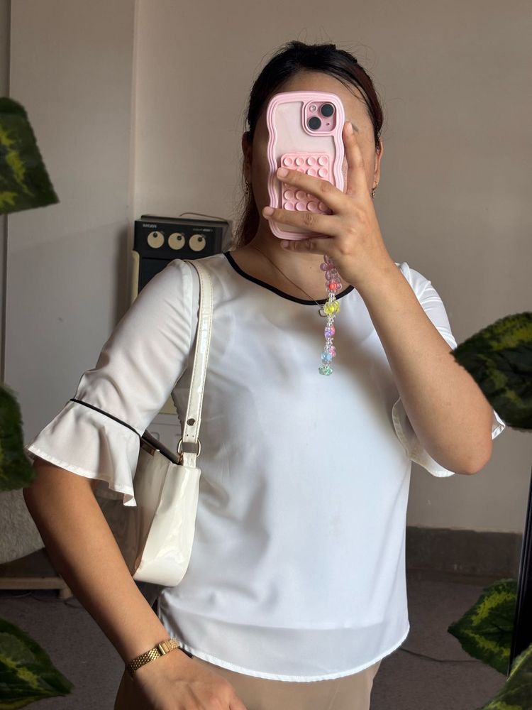 Chic White Bell Sleeve Top
