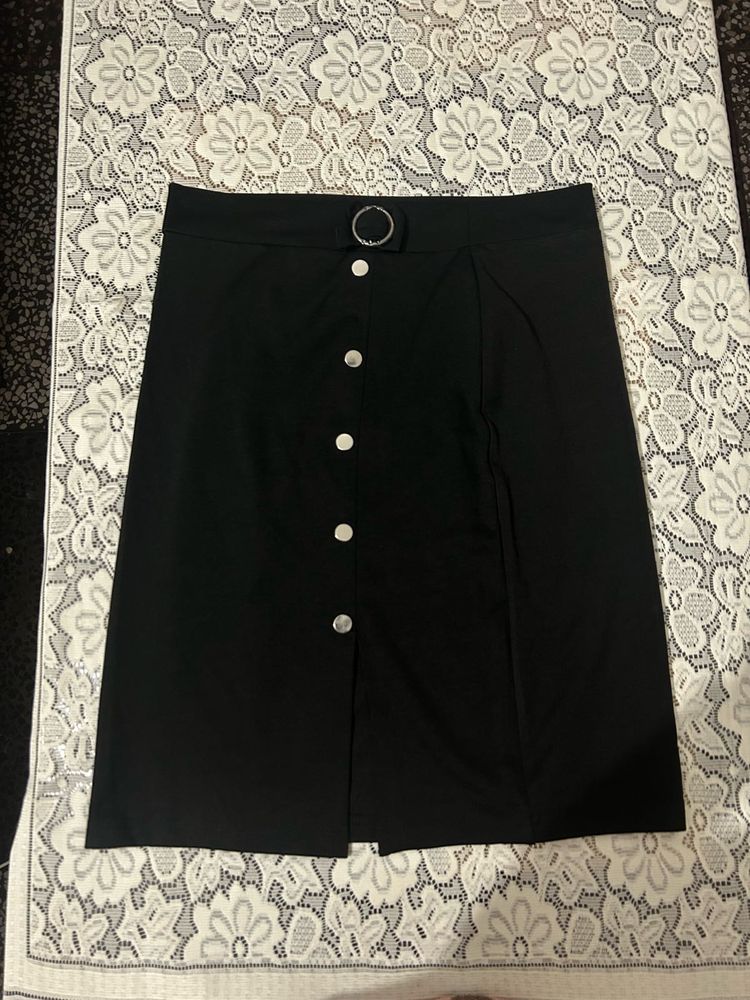 Chic Black Button-Front Skirt