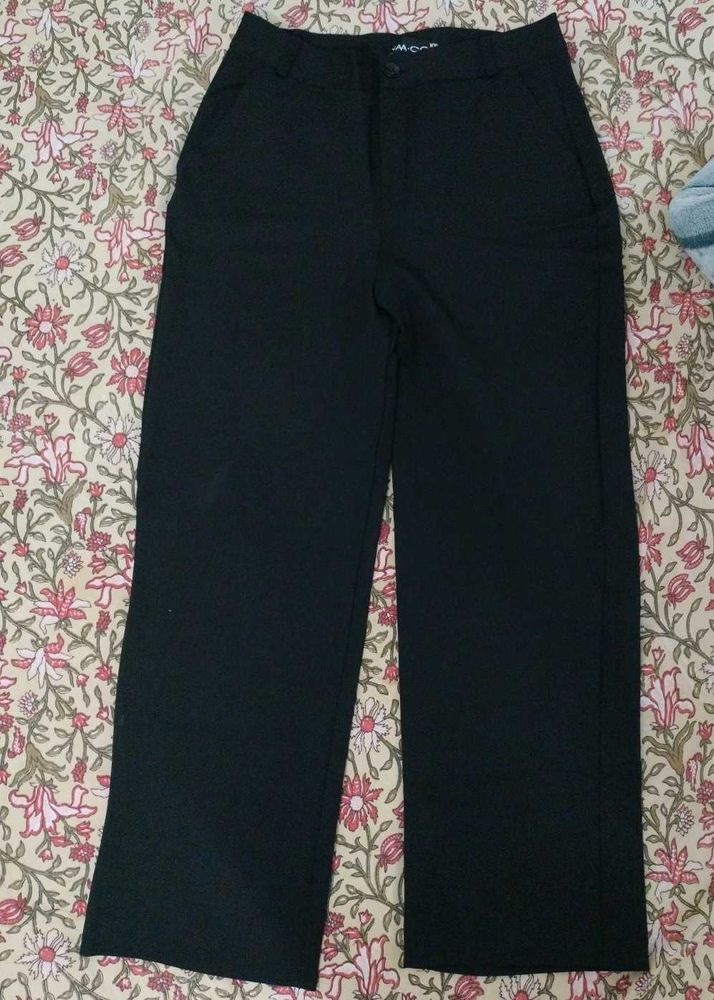 Stylish Black straight leg Pants