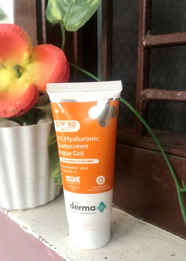 The Derma Co. SPF 50 Hyaluronic Sunscreen Aqua Gel