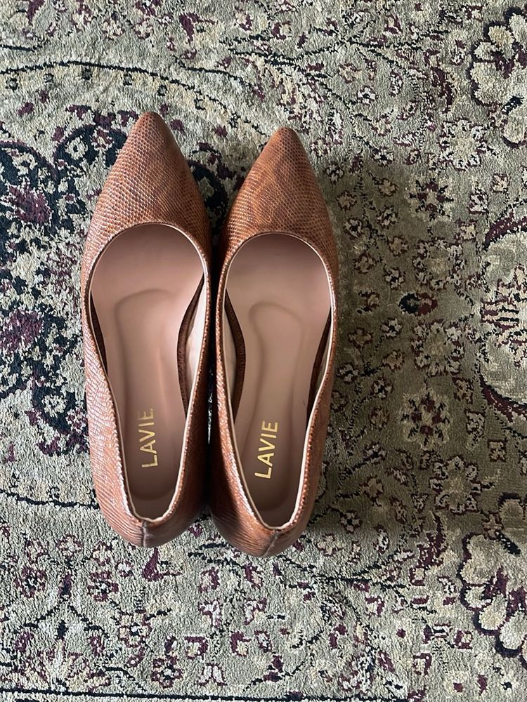 Lavie Pointed Toe Heels- Throaway