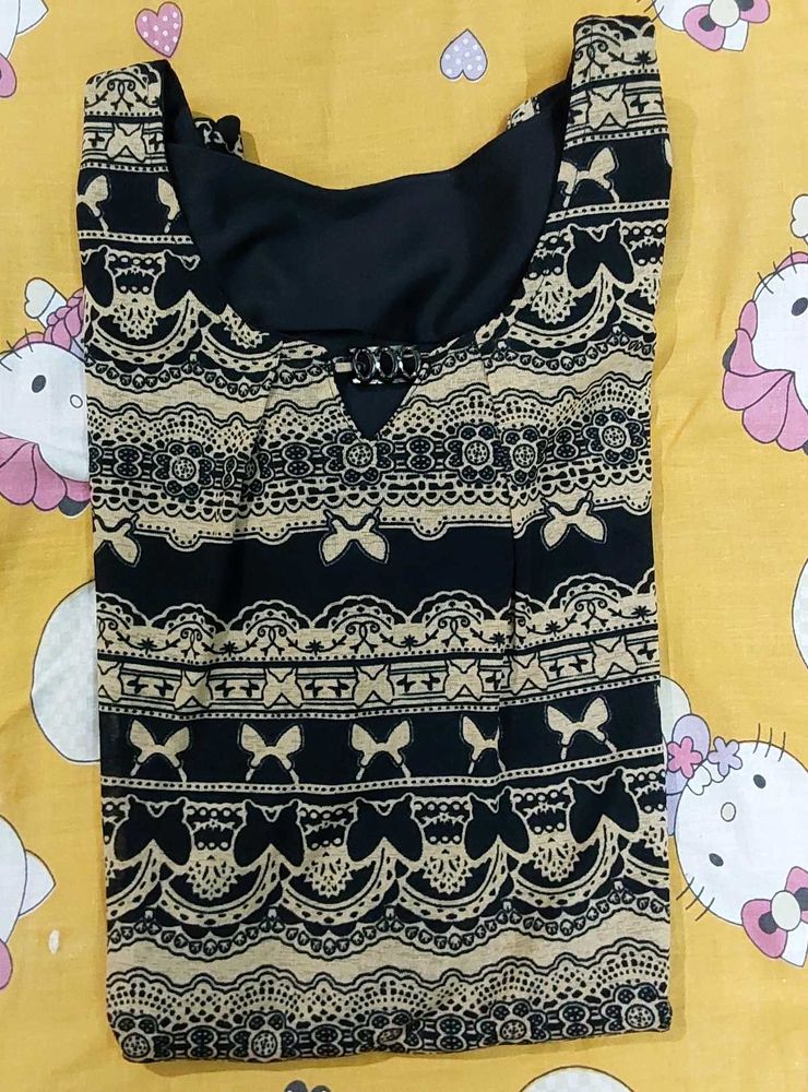 Patterned Black Top