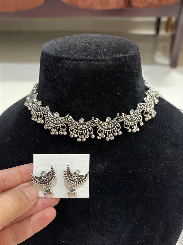 Brand new Oxidized Silver Necklace and Earring Set