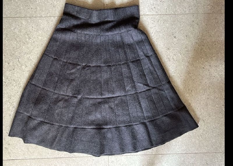 Women grey midi skrit