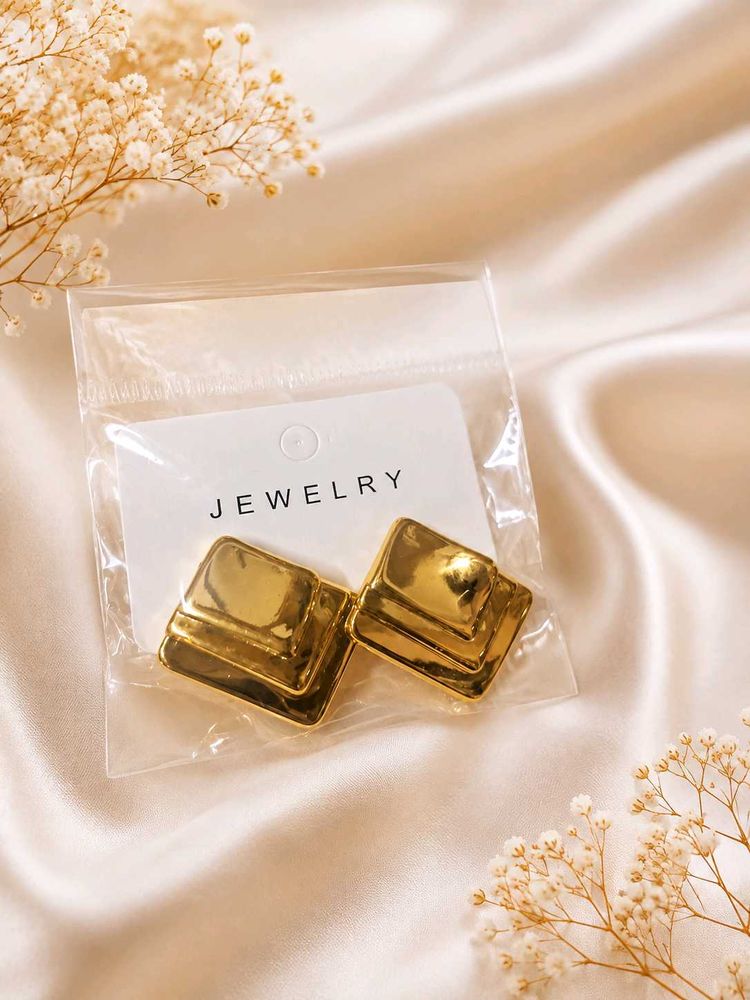 Chunky Gold Square Earrings