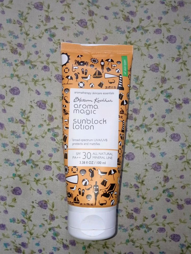 Aroma Magic Sunblock Lotion SPF 30 P++
