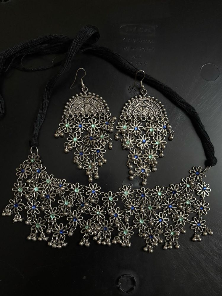 Oxidized Silver Floral Necklace &amp; Earrings Set