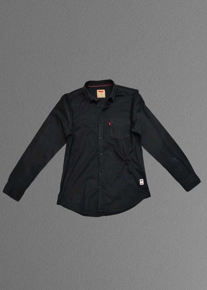 Classic Levi's Black Button-Up Shirt