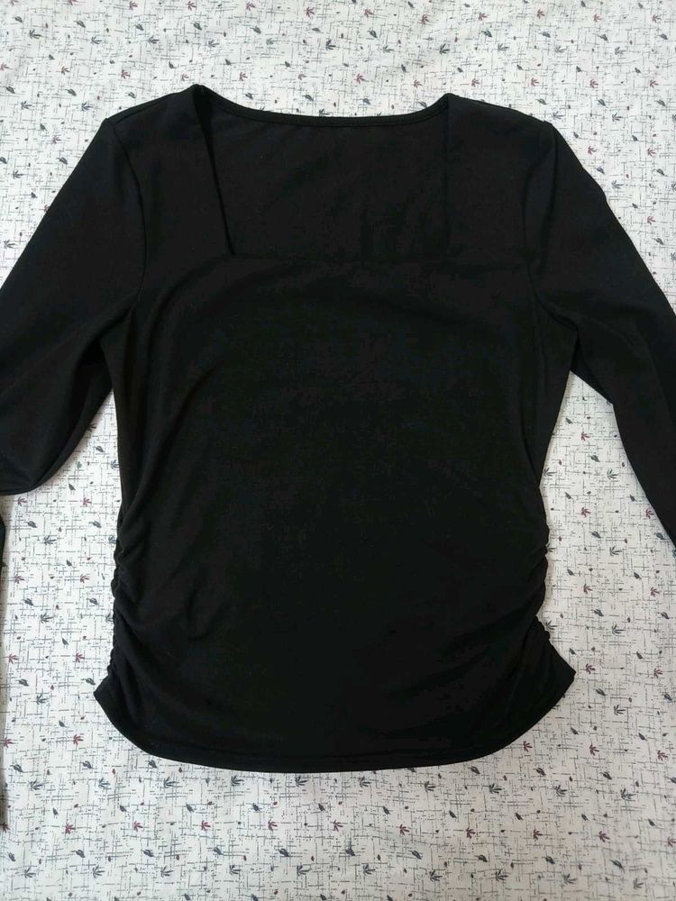 Chic Ruched Black Long Sleeve Top