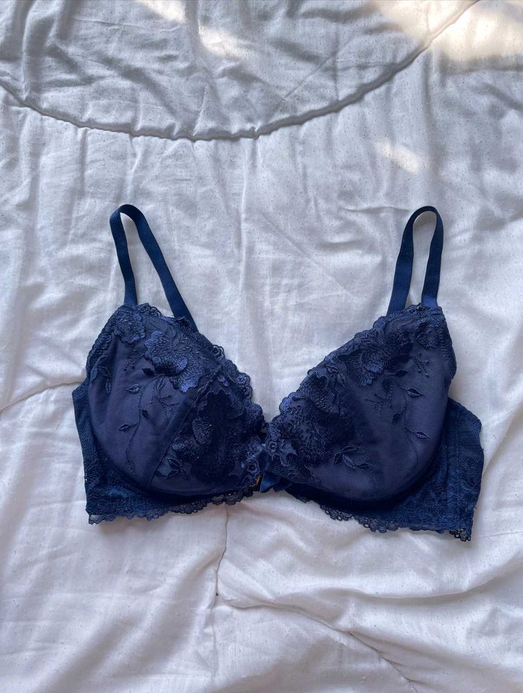 New Elegant Navy Lace Bra
