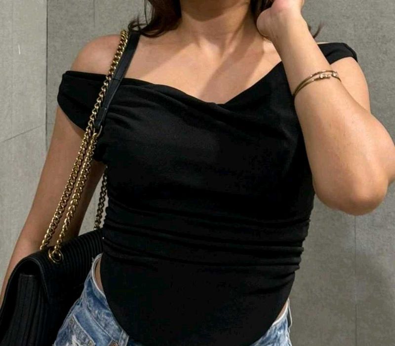 Chic Black Off-Shoulder Ruched Top