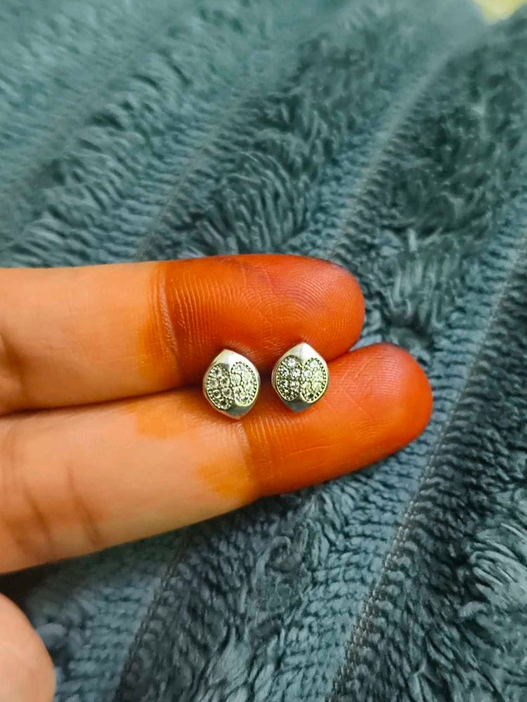 Elegant Silver Stud Earrings with"S925"