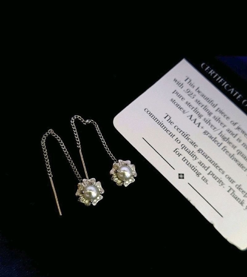 925 Silver Sui Dhaga With Pearls And Cz Stone