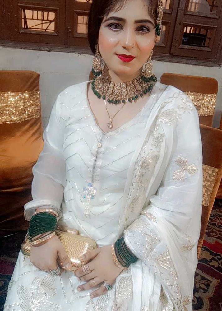 Elegant White Kurta Set with Dupatta
