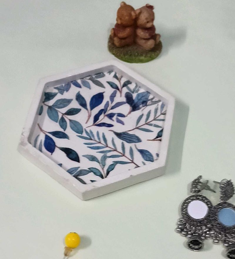 Decorative Tray with Leaf design