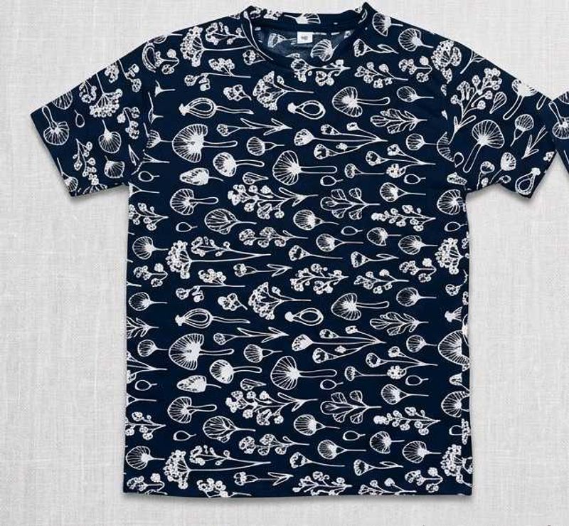 Navy blue tshirt for men and women