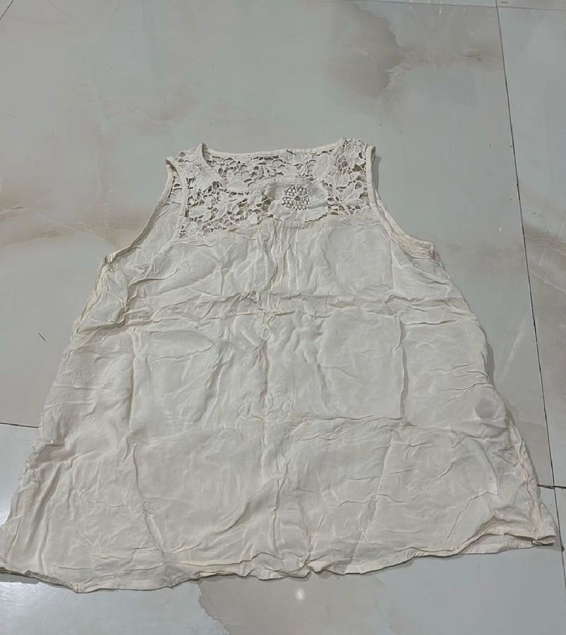 Cream Lace Detail Sleeveless Top