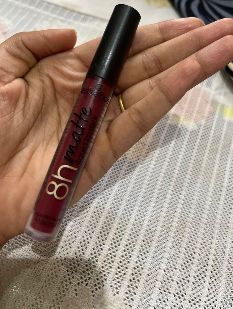 Summer Sale🔥Essence Matte Lipstick 💄(Canada)