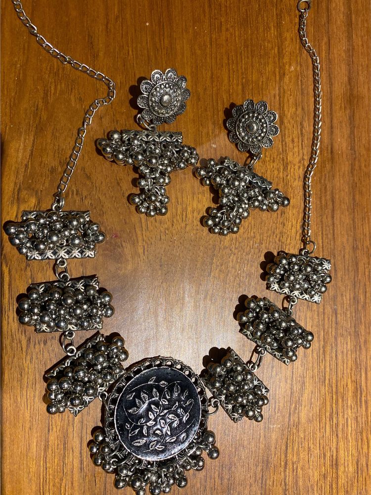 Neck Lace Set