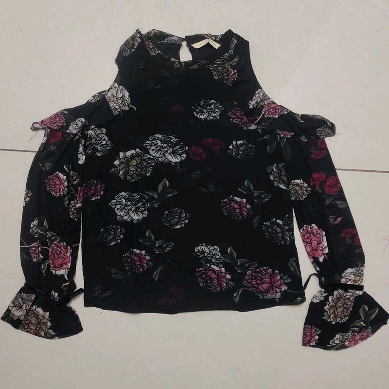Floral Cold Shoulder Top🌸