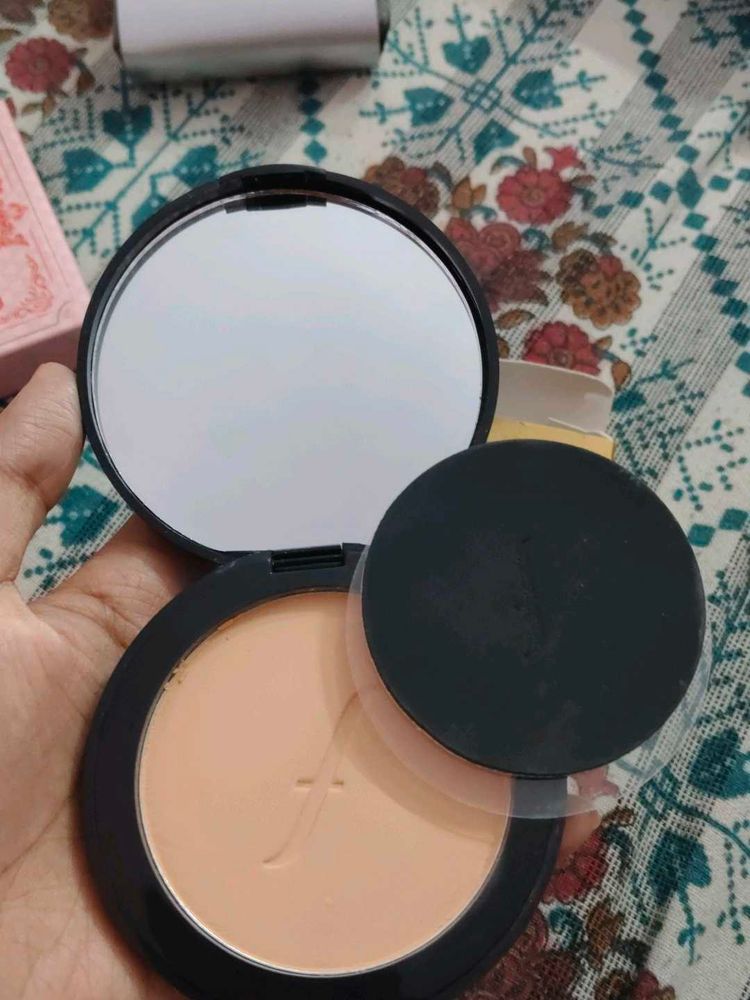 Face Canada Compact Powder