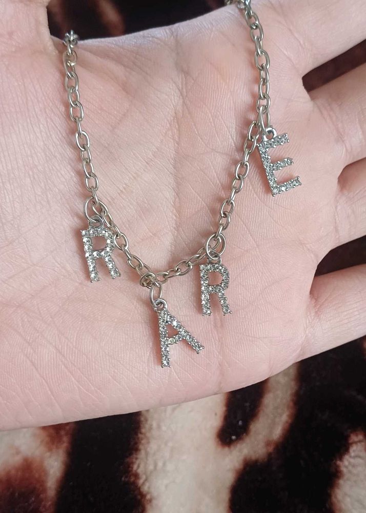 Sparkling im RARE Letter Necklace