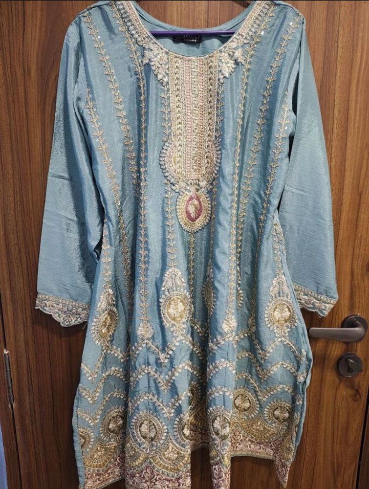 Elegant Blue Embroidered Kurti set