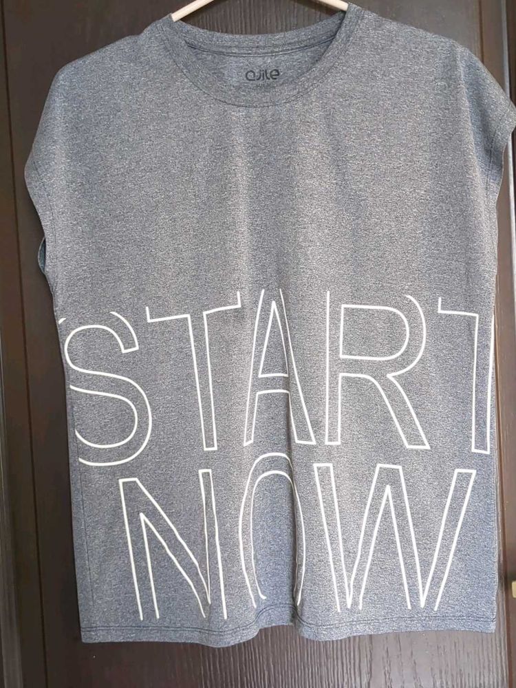 Grey "Start Now" Graphic T-Shirt