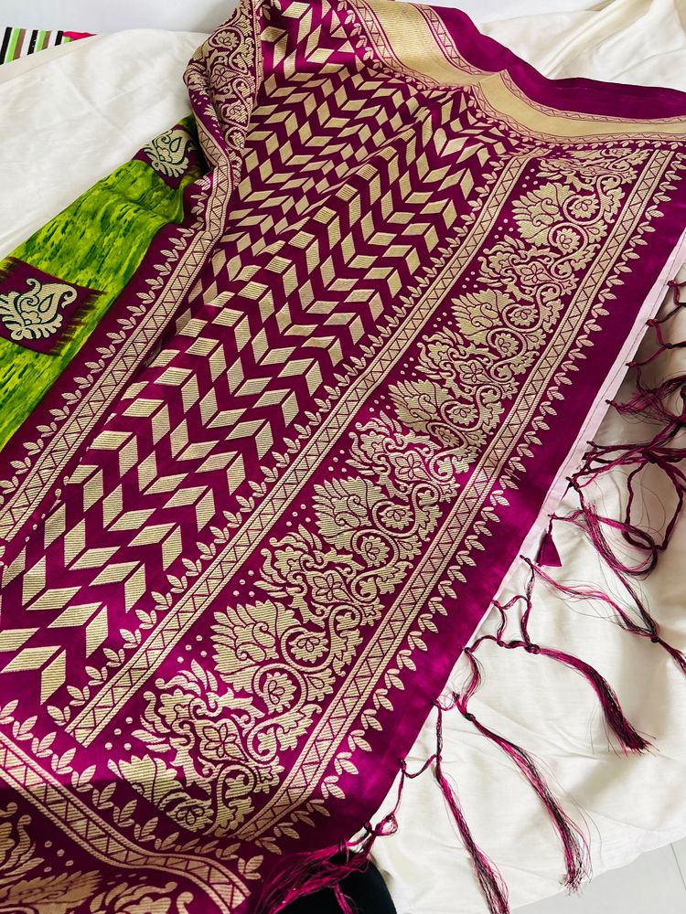 Designer Saree With Stitched Blouse