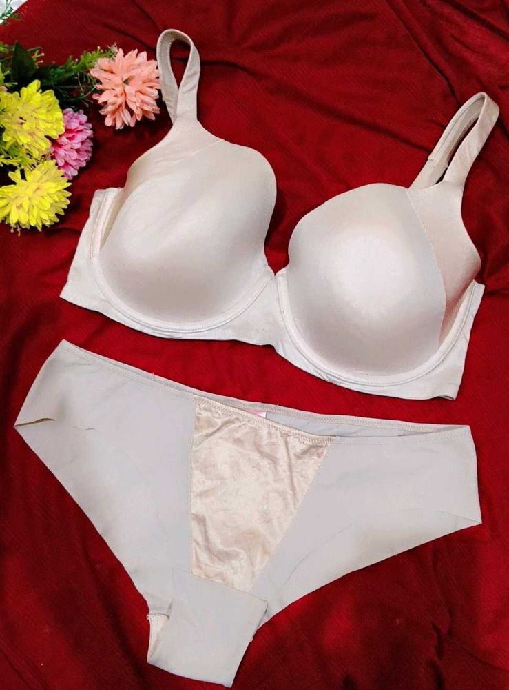 nude beautiful Bra and Panty Set