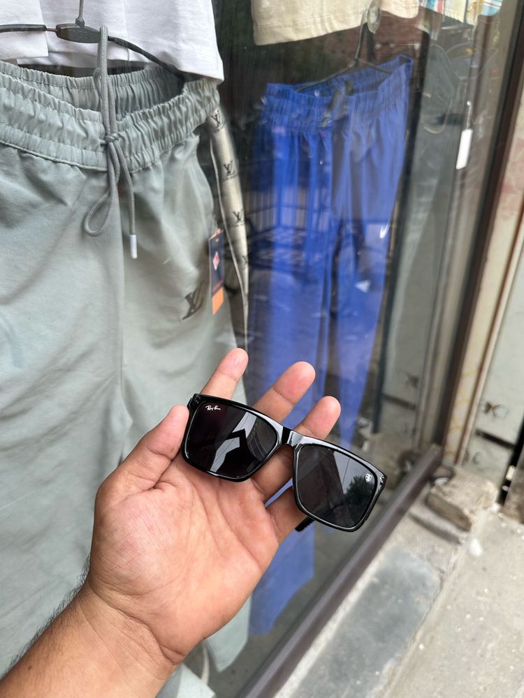 Stylish Black Square Sunglasses