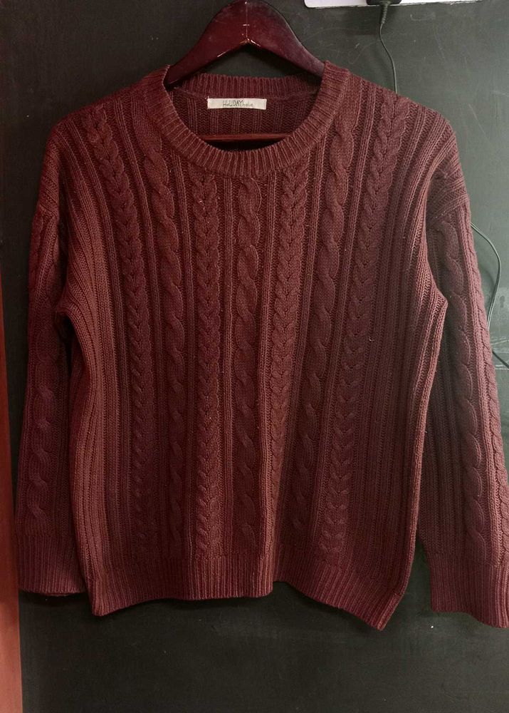 Maroon woolen sweater for women