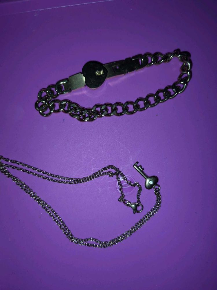 Silver Tone Heart &amp; Key Charm Set