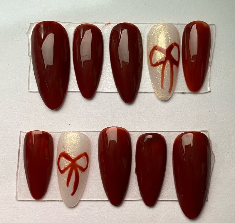 Deep Red Bow Glossy Nail Polish