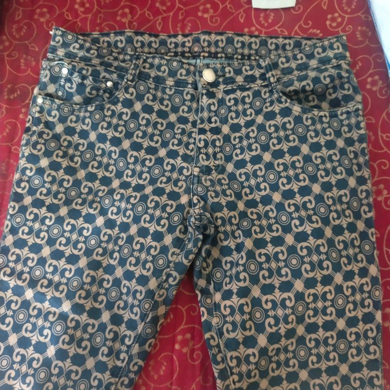 Women's Floral Denim In Good Condition