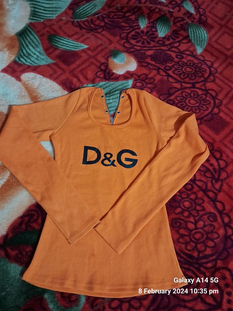 D&amp;G TOPS