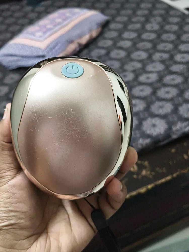 Portable hair massager