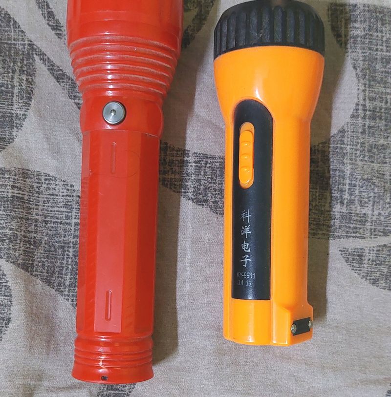 Torch Light, Rechargeable, Set Of 2, NOT WORKING
